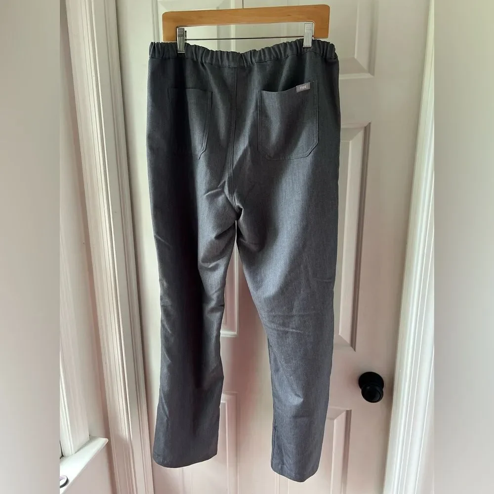 FIGS Men’s Pisco Basic Scrub Pants in Graphite Size Large